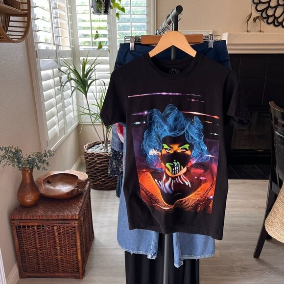 Lady Gaga Band Tee Womens SZ Small Enigma Las Vegas Residency 100% Cotton Music - Picture 11 of 11